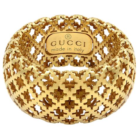 Gucci 18 Karat Yellow Gold Diamantissima Iconic Ring 